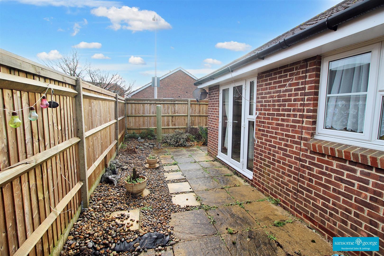 Condor Close, Tilehurst, Reading